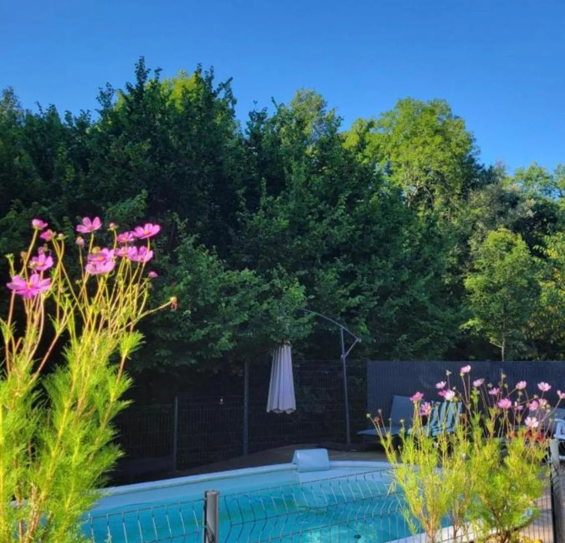 Bed and Breakfast Au bord de l eau à Surba