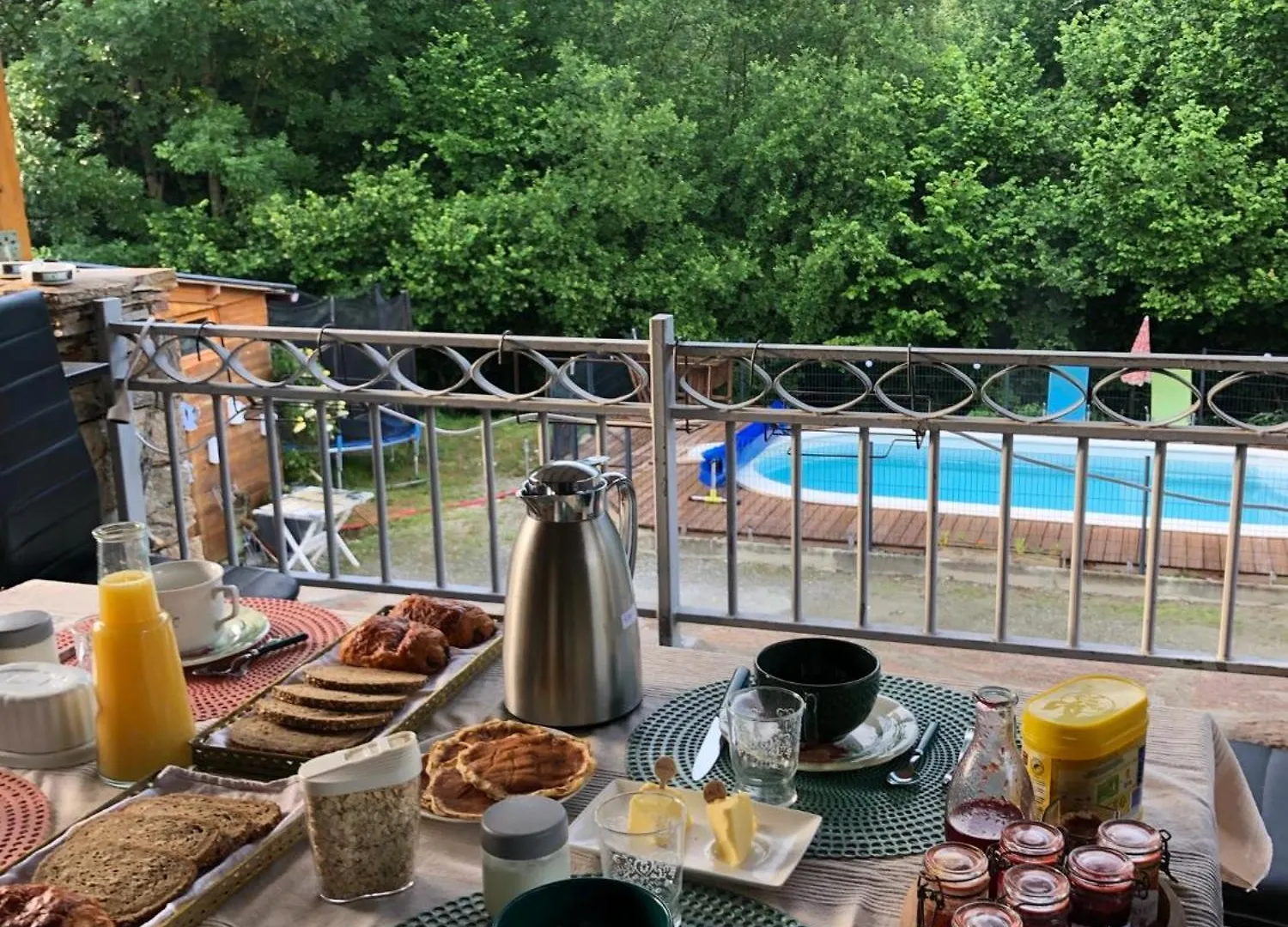 Bed and Breakfast Au bord de l eau à Surba Couette-café